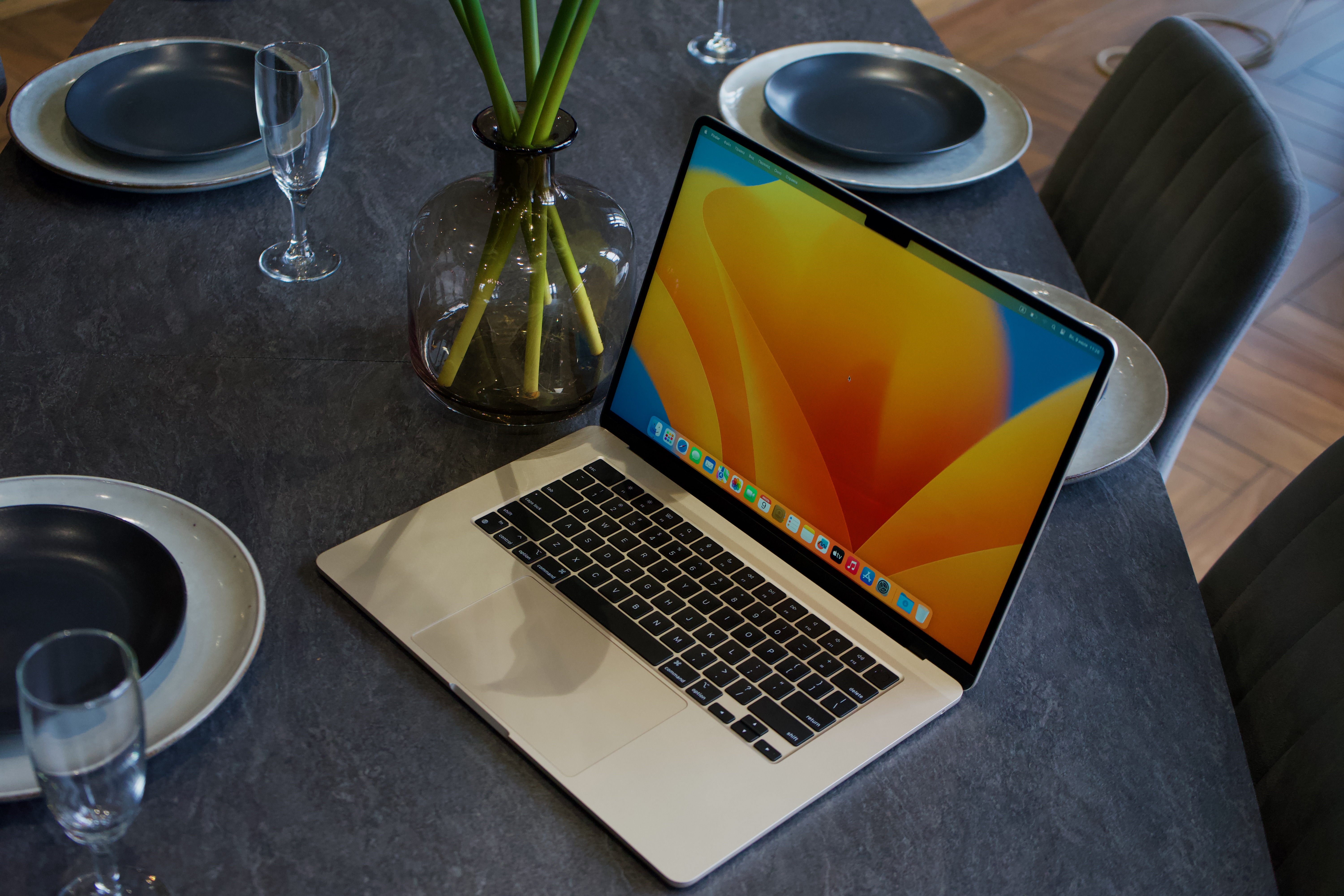 Какой MacBook взять в 2024 году, если нужен ноутбук здесь и сейчас